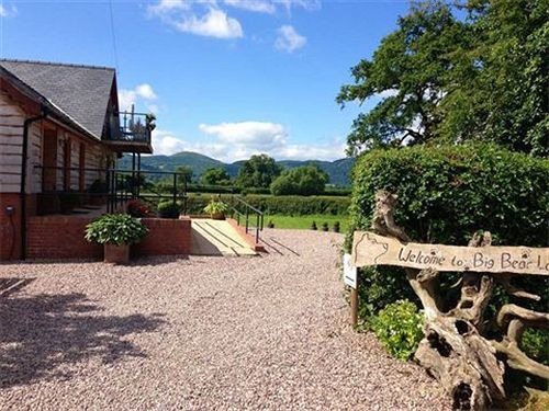 Big Bear Lodge Melverley Εξωτερικό φωτογραφία